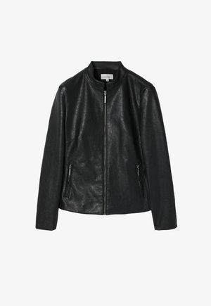 Čierna umelá kožená bunda s okrúhlym golierom, predným zipsom a dvoma bočnými vreckami na zips. Hladká textúra, štruktúrovaný dizajn, bez viditeľných vzorov.
