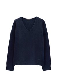 Granatowy, luźny sweter z dekoltem w kształcie litery V i długimi rękawami. Wykonany z miękkiego, strukturalnego materiału, z prążkowanymi mankietami i dolnym wykończeniem. Dyskretne detale z logo.