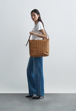 MCM AREN - Handväska - cognac
