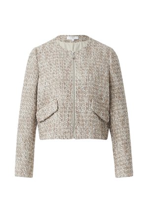 Beige cropped Jacke aus strukturiertem Stoff mit einem dezenten Muster, ausgestattet mit einem Frontreißverschluss und zwei Patten-Taschen.