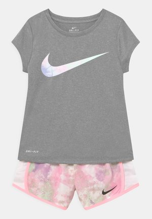 SKY DYE TEMPO SET - T-shirt print - arctic punch
