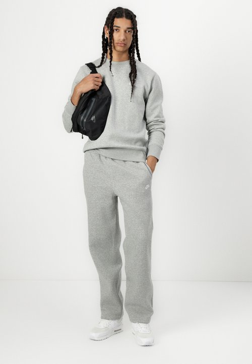 Nike Club Fleece Crew 'Dark Grey Heather White' — foto 2