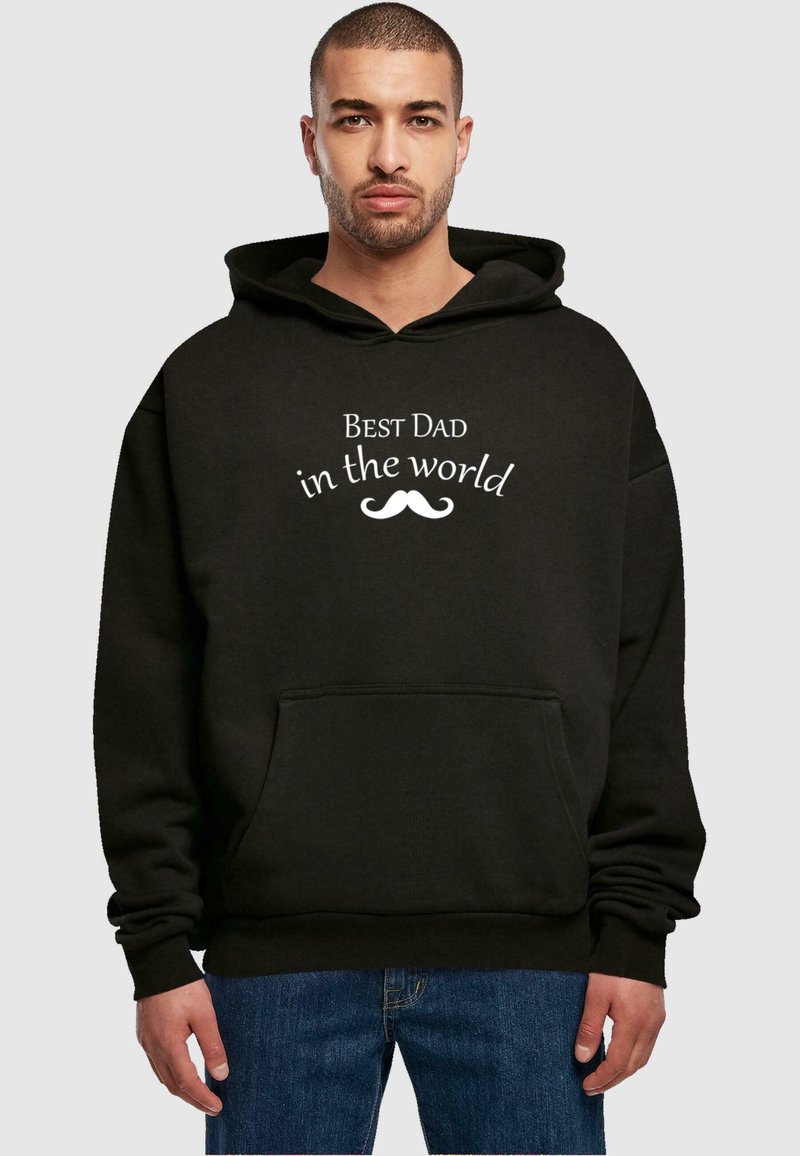Merchcode FATHERS DAY - BEST DAD IN THE WORLD 2 ULTRA HEA - Mikina s kapucňou - black