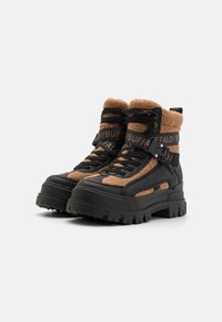 Buffalo ASPHA COM1 WARM - Botas para la nieve - black/brown