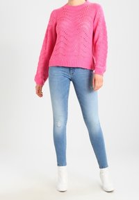 Noisy May Stickad tröja - light pink