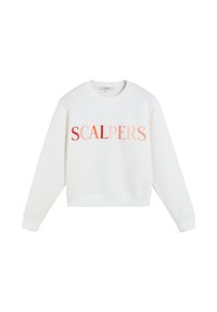 Sudadera blanca con la palabra "SCALPERS" en un texto degradado de rojo a naranja, con cuello redondo, mangas largas y puños y dobladillo de punto.