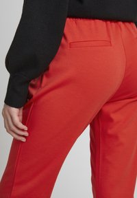 ICHI Teplákové kalhoty - berry