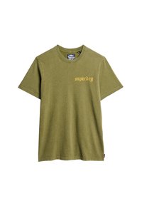 Olivengrøn bomulds T-shirt med rund hals, korte ærmer og et gult "superdry" logo på venstre bryst. Blød tekstur, afslappet pasform.
