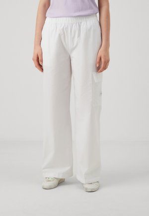 Calvin Klein Jeans UTILITY PANTS - Pantalones cargo - bright white