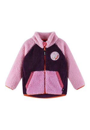 Fleecejakke med et lilla og rosa design, hel glidelås, to sidelommer og et rundt merke med en karakter. Oransje detaljer og fôr.