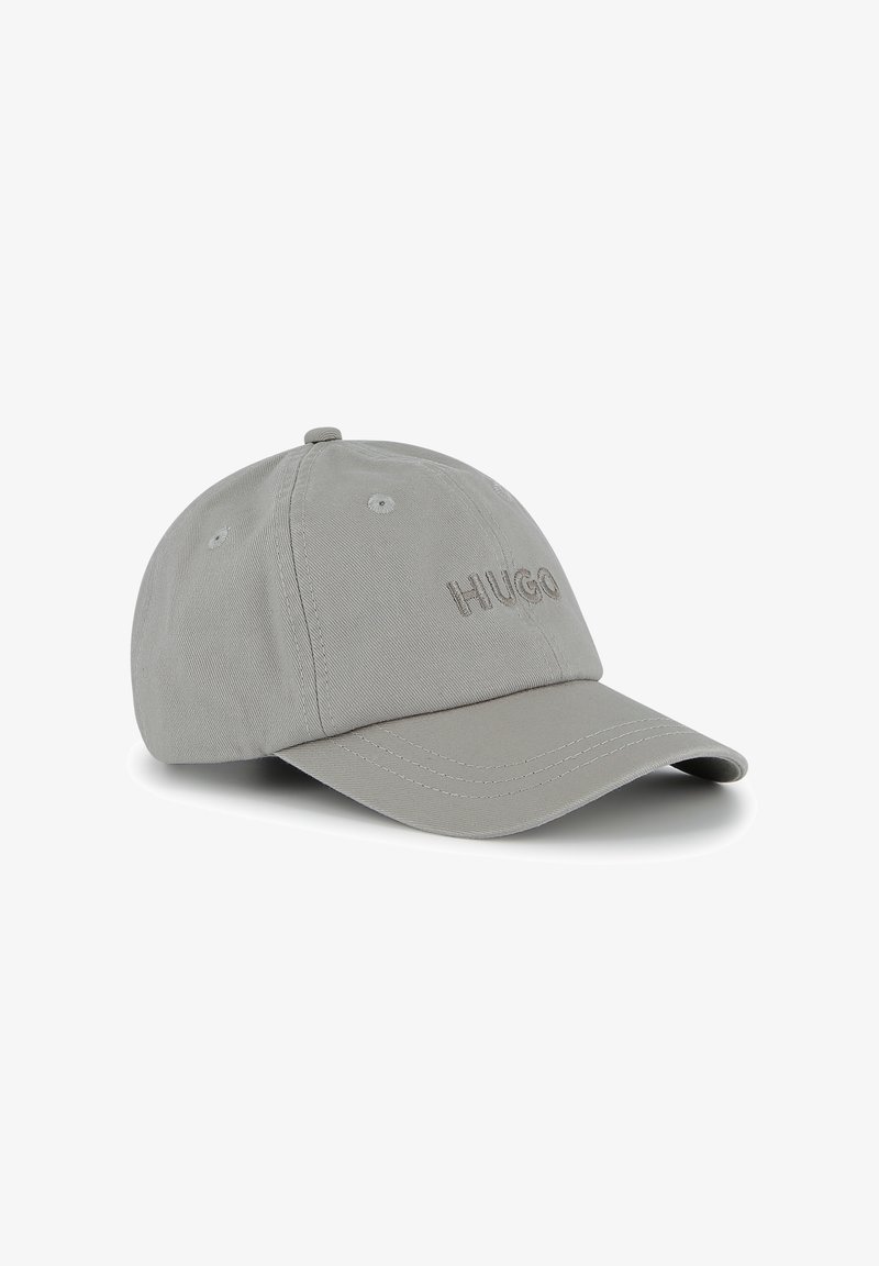 Grijze katoenen baseballcap met geborduurde "HUGO"-logo aan de voorkant, gebogen klep en zes ventilatie-oogjes.