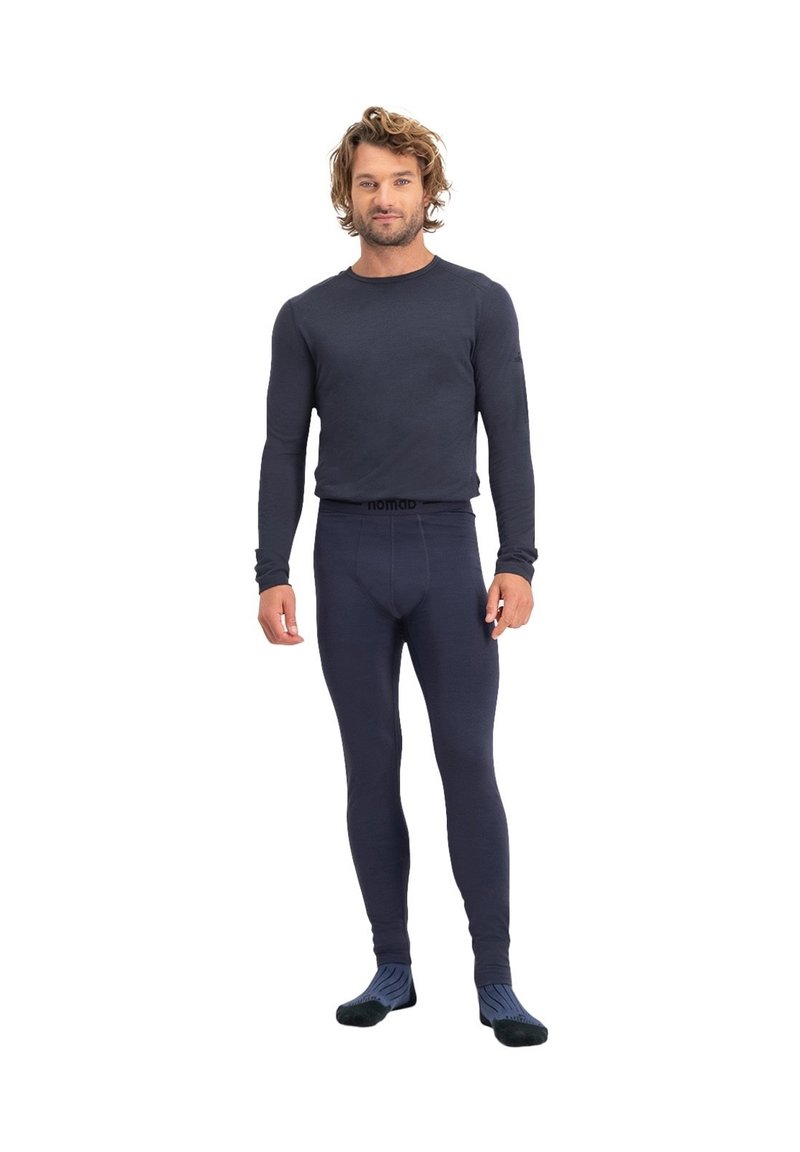 Donker marineblauwe thermische lange mouwen top en aansluitende leggings, gemaakt van textuurstof. Bevat een logo op de tailleband en ribgebreide manchetten.