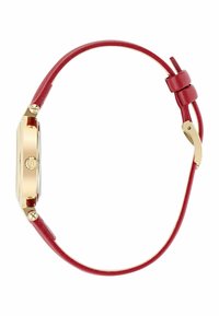 Červené kožené hodinky se zlatým obdélníkovým pouzdrem, kulatým ciferníkem a jednou korunou, které se vyznačují minimalistickým designem a hladkým povrchem.