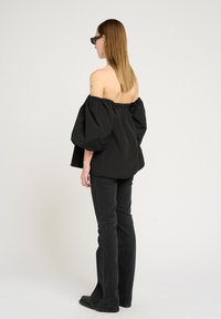 Gestuz PAMPA OFF SHOULDER - Bluza - black