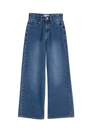 Jeans a gamba larga in denim blu medio, con chiusura a bottone e cerniera, cinque tasche e vita medio-alta. Tessuto liscio con leggeri segni di usura.