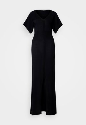 Schwarzes Strick-Maxikleid mit V-Ausschnitt, kurzen Ärmeln und einem Schlitz vorne. Das Kleid hat ein enges Oberteil, das sich in einen fließenden Rock verwandelt.