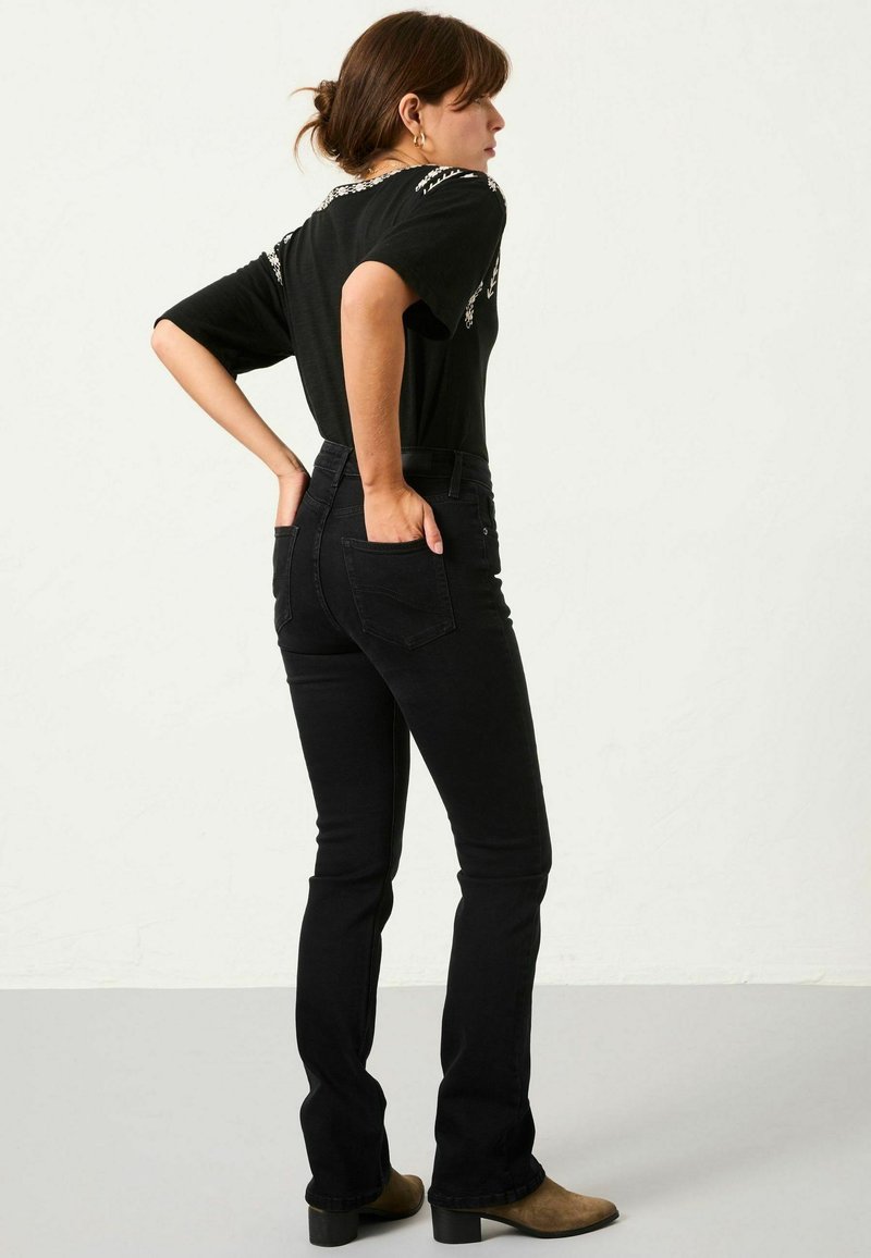 Wide Leg Jeans Fatface Bootcut Jeans Fat Face Bootcut Jeans Black