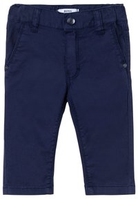Pantalones de mezcla de algodón azul marino con textura suave, ajuste slim, bolsillos delanteros y cierre de botón, con sutiles detalles de costura.