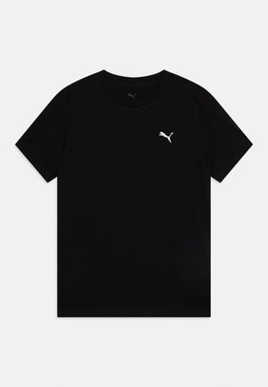 Must lühikeste varrukatega ümberkaelusega T-särk, millel on vasakul rinnal väike valge Puma logo, valgel taustal.