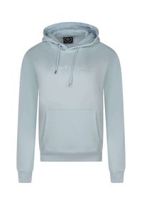 Sudadera azul claro hecha de una tela suave, con un bolsillo tipo canguro, capucha con cordón y logo bordado en el frente.