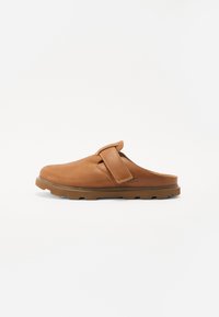 SOLANO - Sabots - cognac