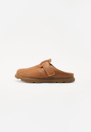 SOLANO - Clogs - cognac