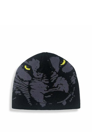 Gorro de punto negro con un detallado rostro de pantera gris con ojos amarillos brillantes en la parte delantera.