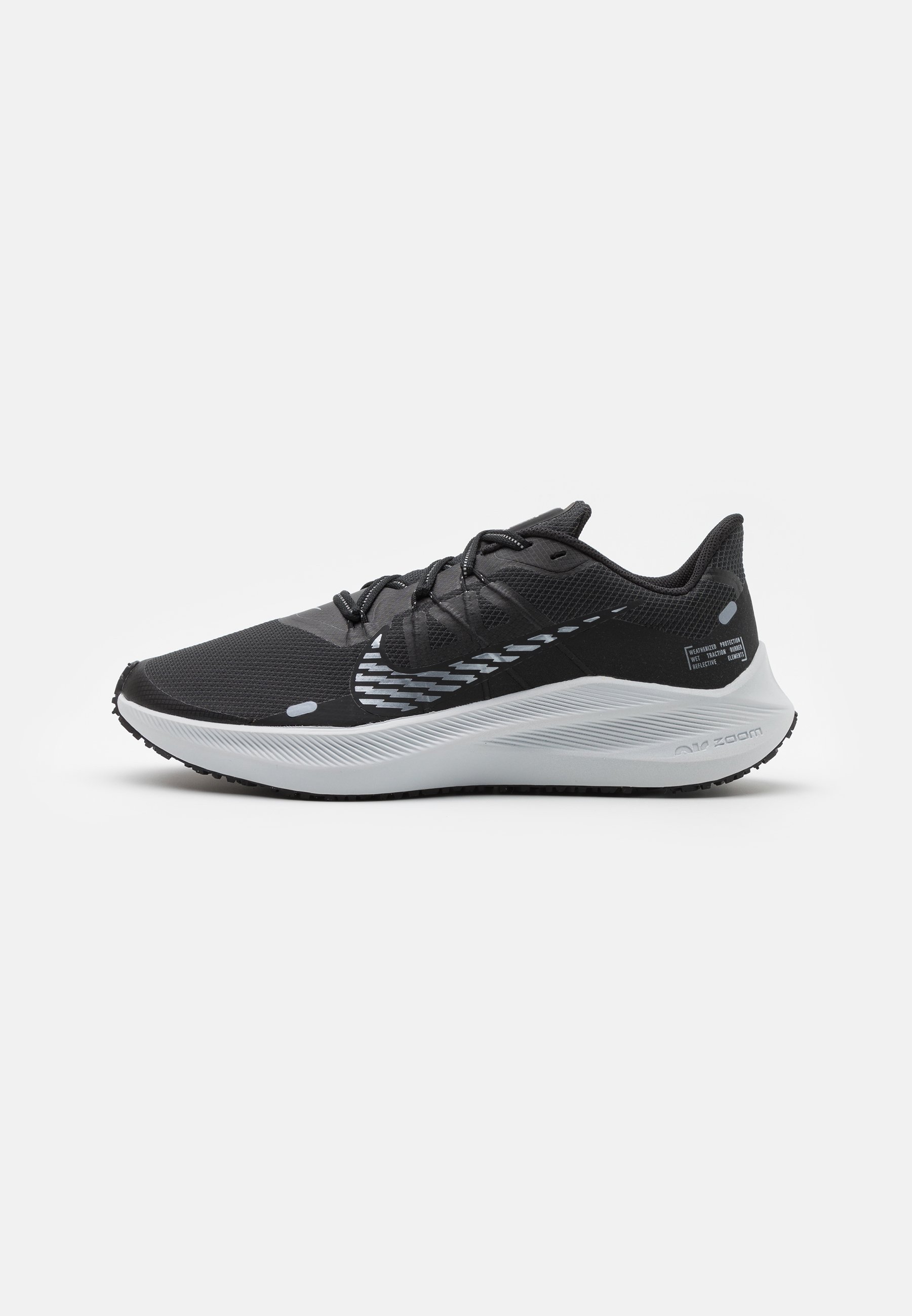 Nike Performance WINFLO 7 SHIELD - Hardloopschoenen neutraal -  black/metallic cool grey/dark smoke grey/pure platinum/anthracite/Zwart -  Zalando.nl