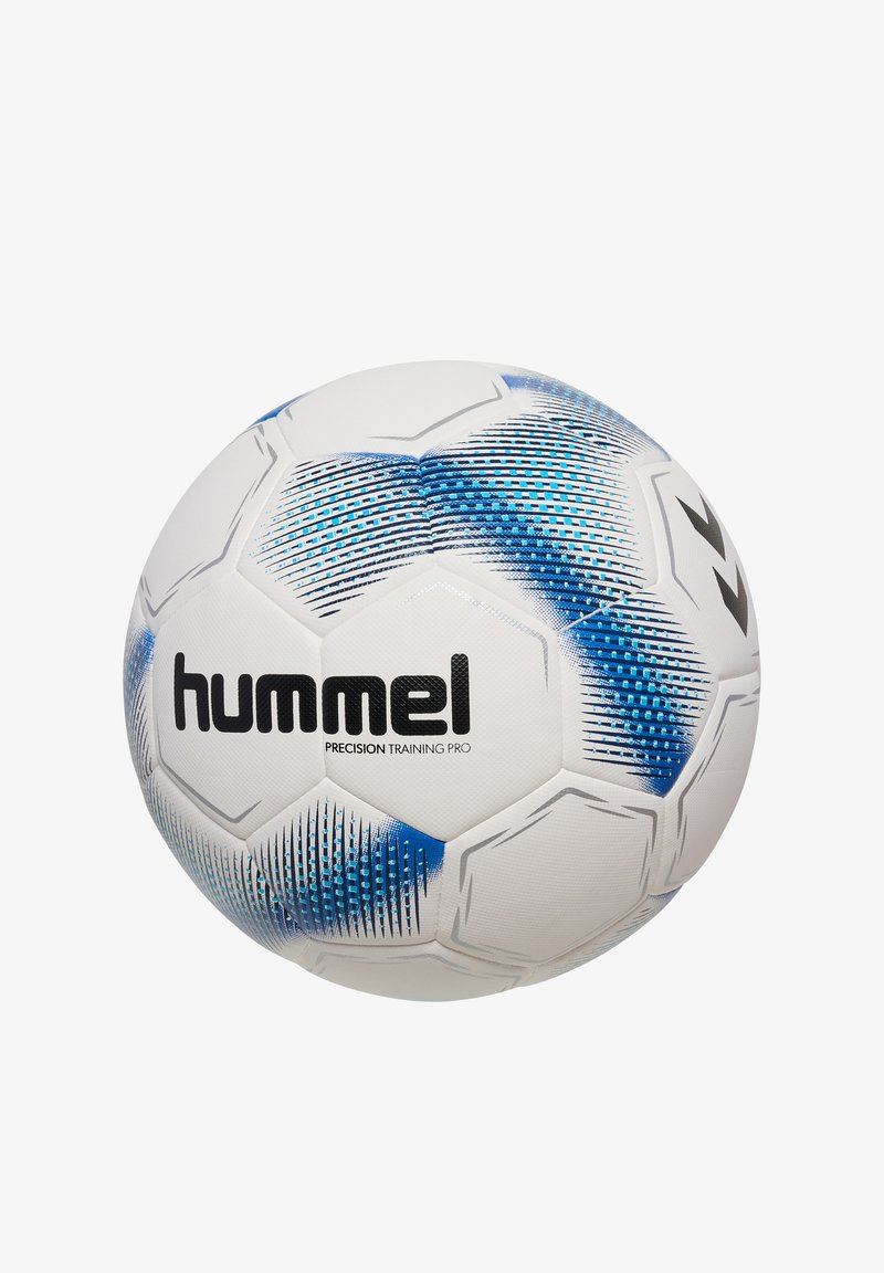Vit fotboll med hexagonala paneler i blå och svarta accenter, strukturerad yta och "hummel PRECISION TRAINING PRO"-logotyp.