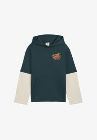 Sudadera con capucha en verde azulado oscuro y beige. Presenta un bolsillo frontal y un audaz logo de "Puma" en naranja con el texto "Rompe las Reglas."