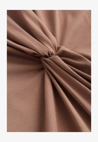 Geselecteerd, chocolate/brown