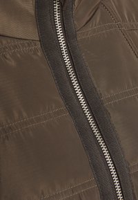 QS Allvädersjacka - light brown