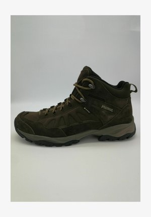 Brauner Wanderschuh aus Wildleder und Mesh-Materialien, mit mittelhohem Design, strukturiertem Oberflächenmaterial, gesichert mit grauen Schnürsenkeln und ausgestattet mit einer Gummisohle.