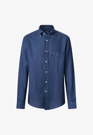 Camicia a maniche lunghe di colore blu navy in tessuto leggero, con colletto a bottoni, tasca frontale e una texture sottile.