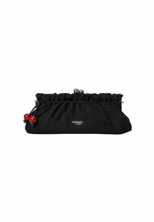 Borsa clutch nera con texture, parte superiore arricciata, chiusura metallica, decorazione con perla rossa a forma di ciliegia e piccolo logo "Twinset" dorato sul davanti.