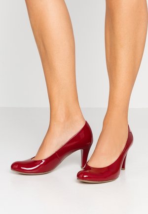 Pumps - red