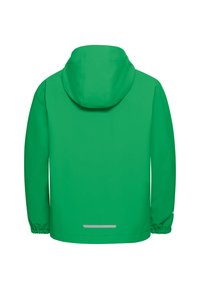 Groene regenjas met capuchon, elastische manchetten en reflecterende strepen op de achterkant en mouwen, weergegeven van achteren.