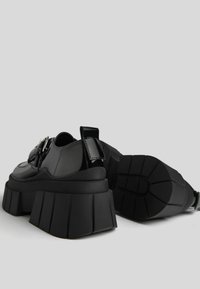 Bershka Slip-ins - black