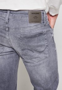 Jack & Jones Jeans a sigaretta - grey