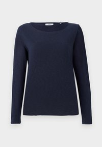 Unselected, scandinavian blue