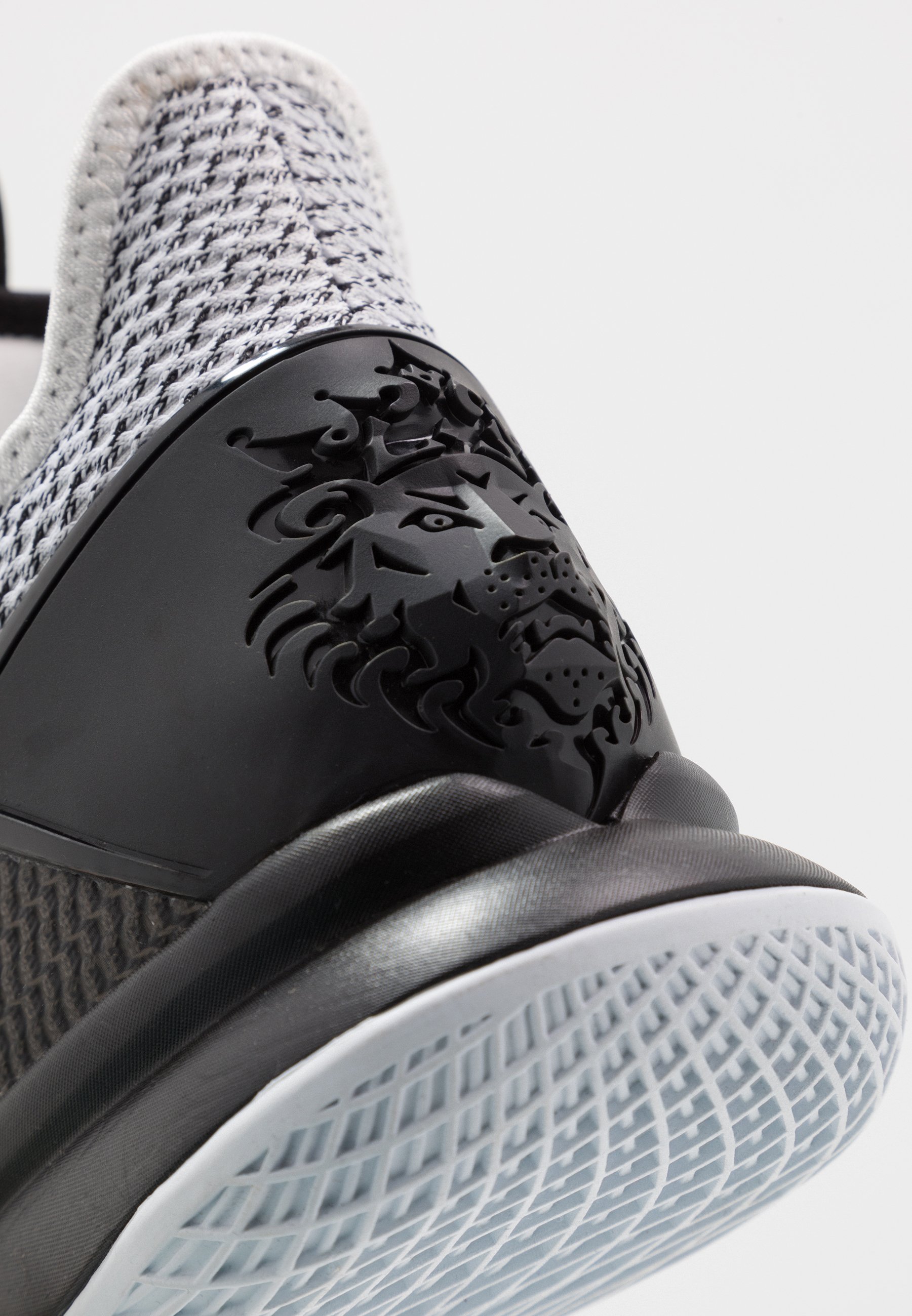 lebron witness 4 zalando