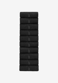 Șosete negre din bumbac așezate ordonat, cu un mic logo brodat pe fiecare șosetă. Textura pare moale și netedă.