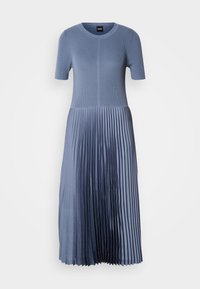 Unselected, open blue