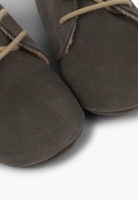 Pisamonas BOTITAS PISACACAS BEBÉ FORRO INTERIOR PELO - Scarpe primi passi - gris
