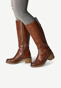Marco Tozzi Bottes à plateau - cognac