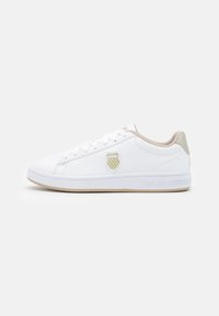 K-SWISS COURT SHIELD - Sneakers - white/champagne