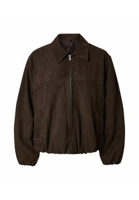 Veste en daim marron foncé avec fermeture éclair à l’avant, col, poignets élastiques et poches latérales, présentée sur fond blanc.