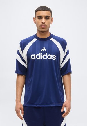adidas Sportswear, HOUSE OF TIRO - Camiseta estampada - dark blue/white