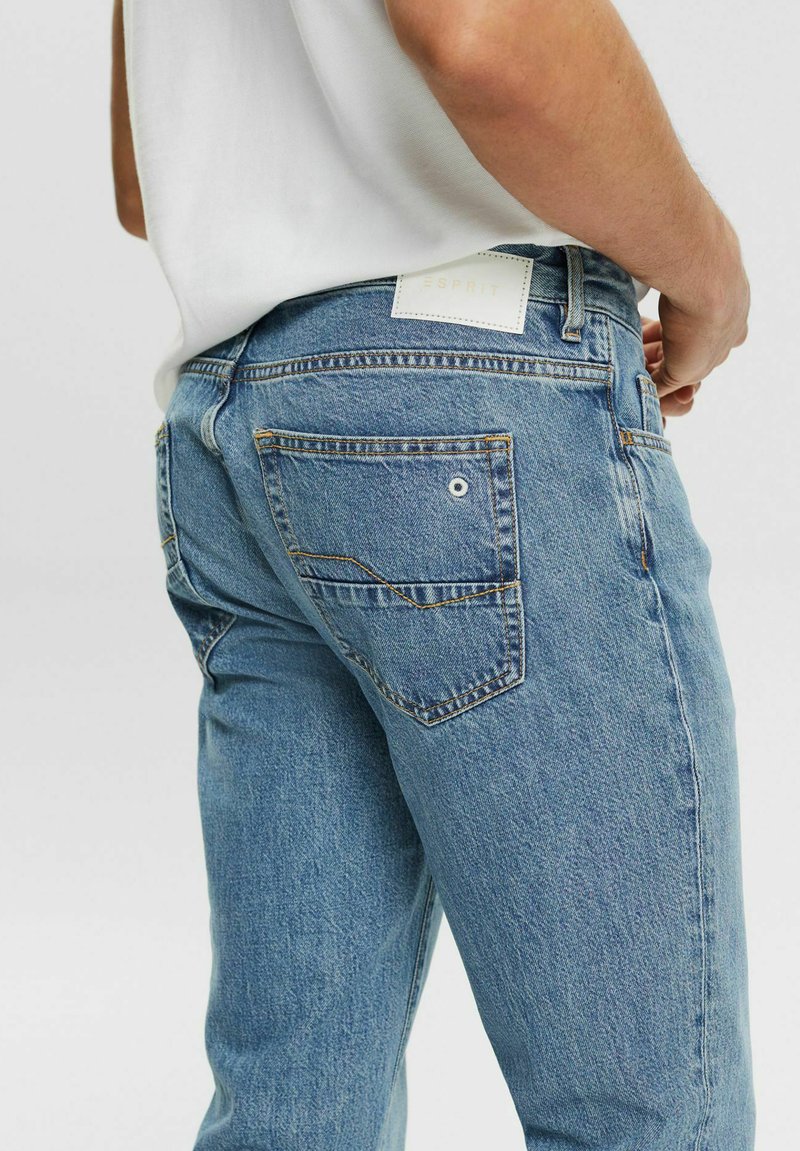 Herren Skinny Fit | Esprit MIT KNOPFLEISTE Jeans Relaxed Fit blue medium washed/blau-metallic - CN53278 Herren Skinny Fit | Esprit MIT KNOPFLEISTE Jeans Relaxed Fit blue medium washed/blau-metallic - CN53278