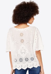 Apricot EMBROIDERED - Camicetta - white